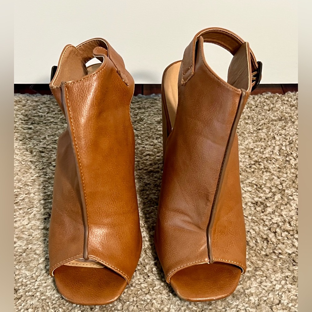 Wild diva lounge Open Toe wedge heels shoes ladies sz 6